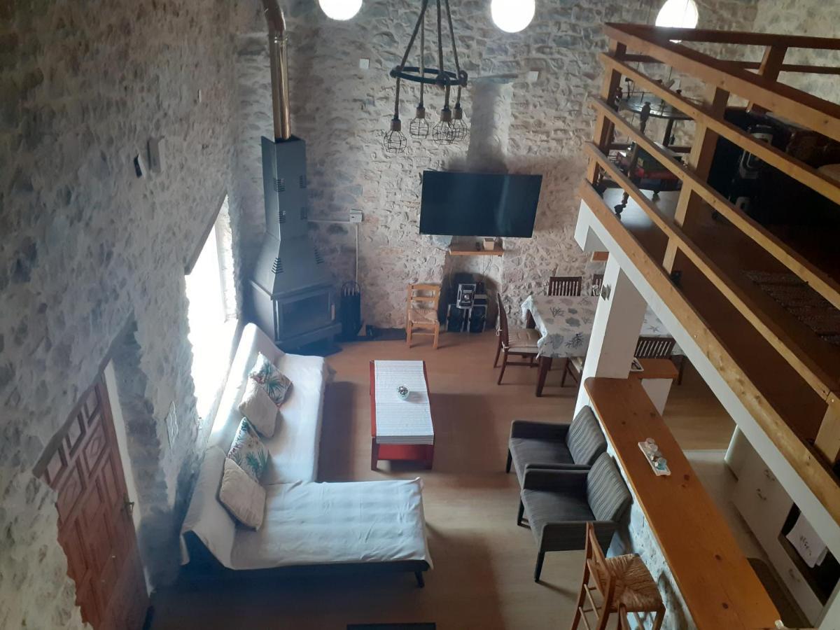 Tsitalia Cottage House Leonidio Bagian luar foto